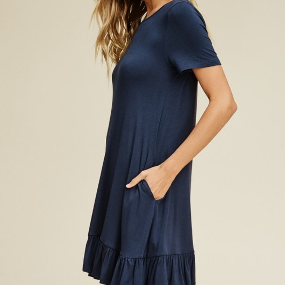 Pocket Dress - Picture 2 of 2